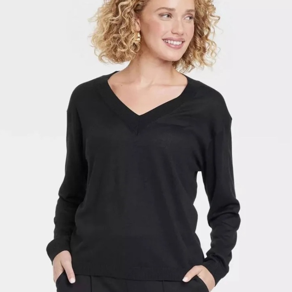 Light V neck sweater